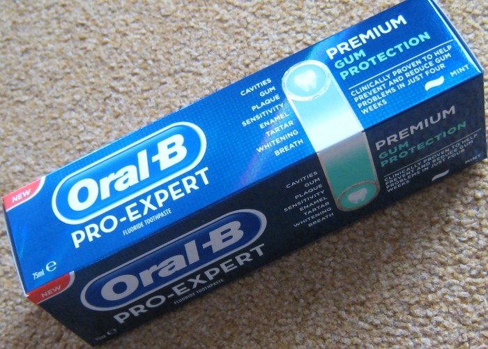 Oral-B Pro-Expert Premium Gum Protection toothpaste Love Your Gums