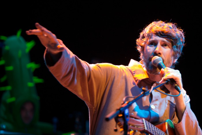 Gruff Rhys The Insatiable Inflatable Candylion