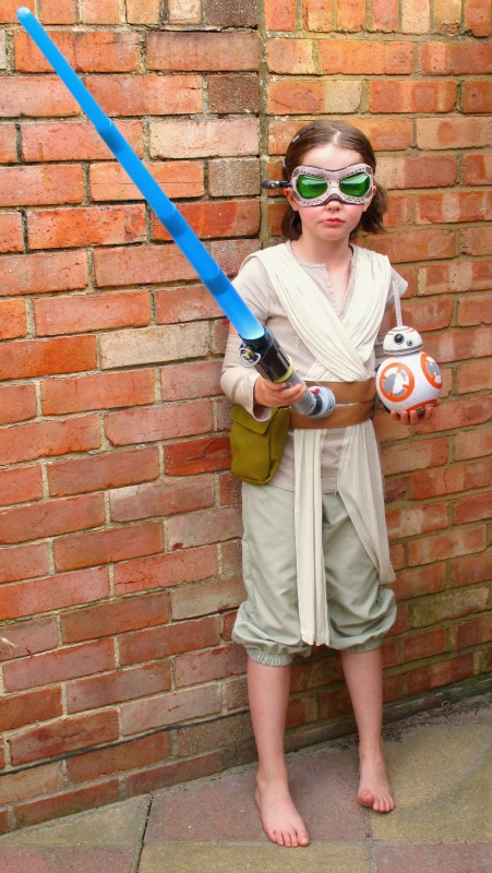 H as Rey with lightsaber and BB8 drinking cup, Star Wars Rogue One Toys