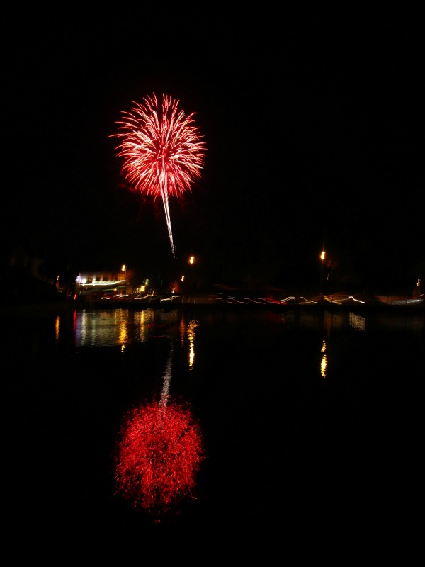 Fireworks at Carshalton Ponds